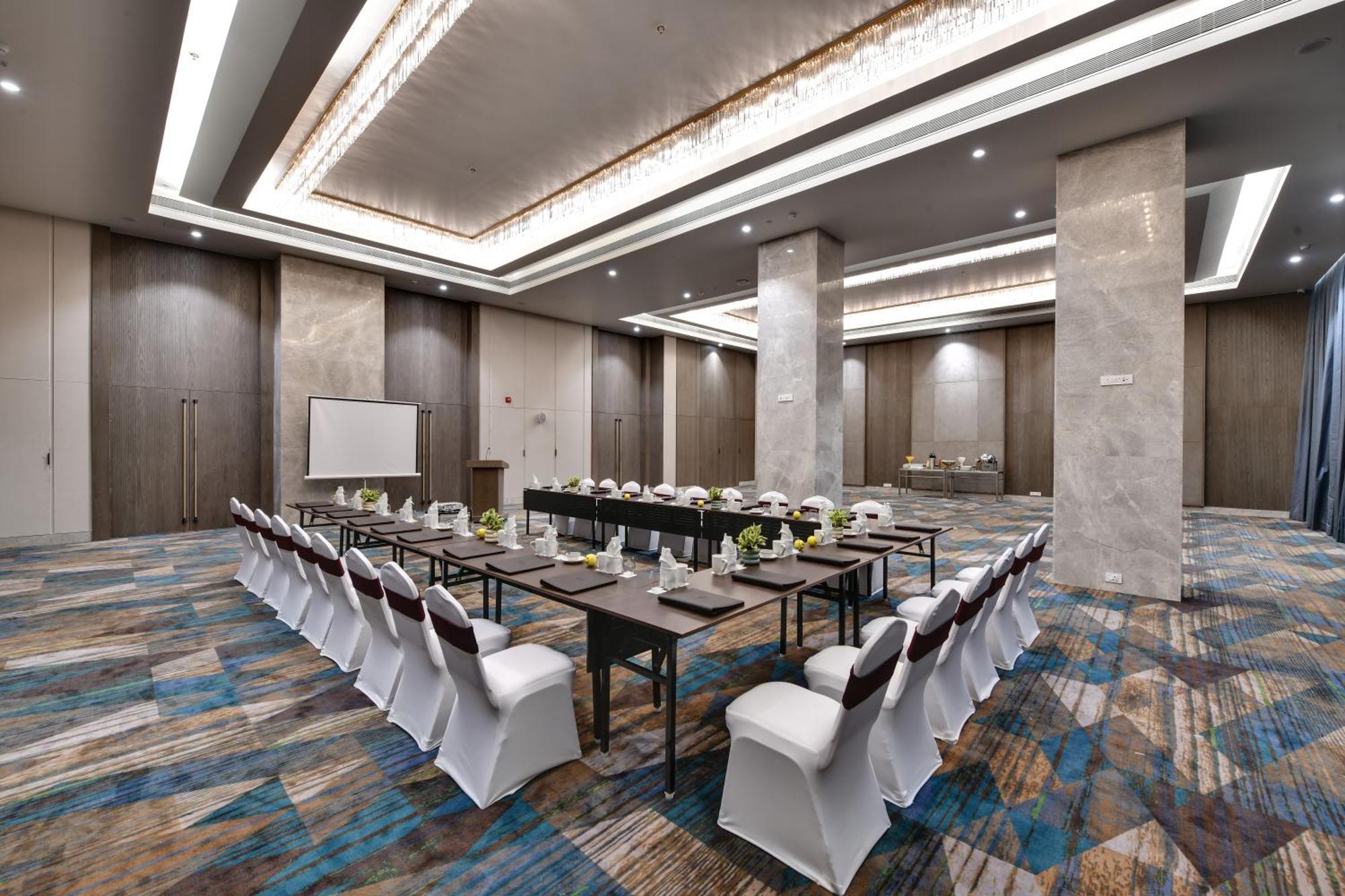 The Fern Residency, Gandhinagar Hotel Luaran gambar